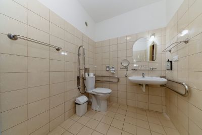 Hotel Ozón bezbariérová izba štandard*** kúpeľňa